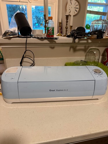 Read description cricut - read,