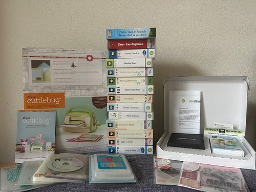 Cricut cuttlebug die - cuttlebug,
