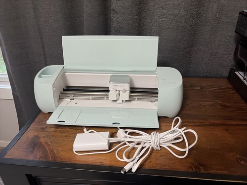 Cricut explore die - 3, cutting