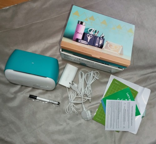 Boxed cricut joy - vinyl, cutting