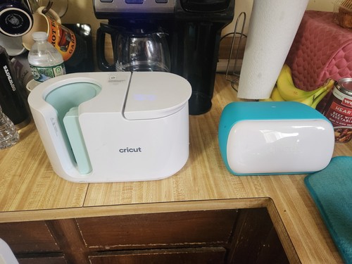 Large cricut machine and - large,