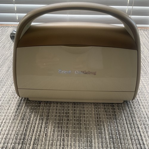 Cricut cuttlebug embosser die - embosser,
