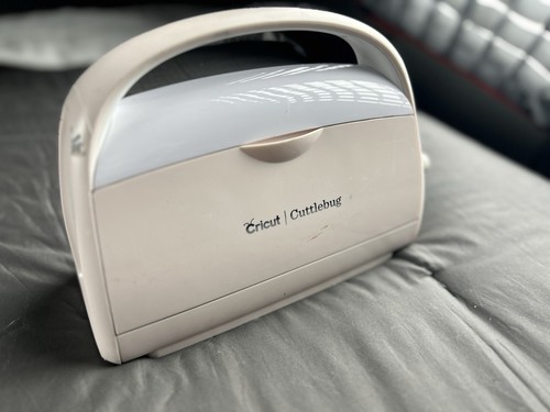 Cricut plastic craft cuttlebug - craft,