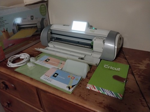 Cricut expression cutting - expression, 2