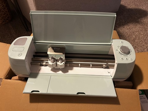 New cricut explore air - *new*,