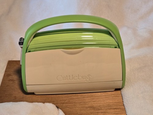 Cricut cuttlebug die cutting - cricut,