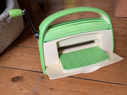 Cricut cuttlebug die cutting - cuttlebug,